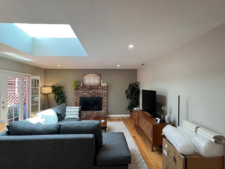 217 Sunset Ter — Photo 2