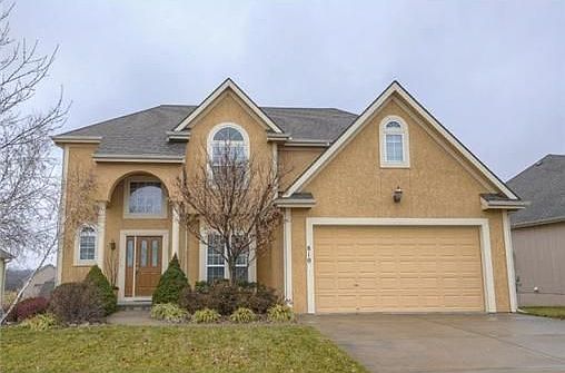 1st image of 810 Cherry Ln