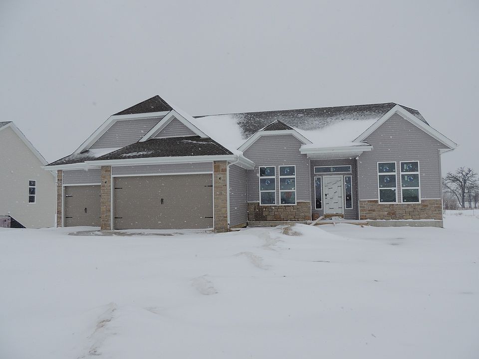 1st image of 427 Hughes Pkwy