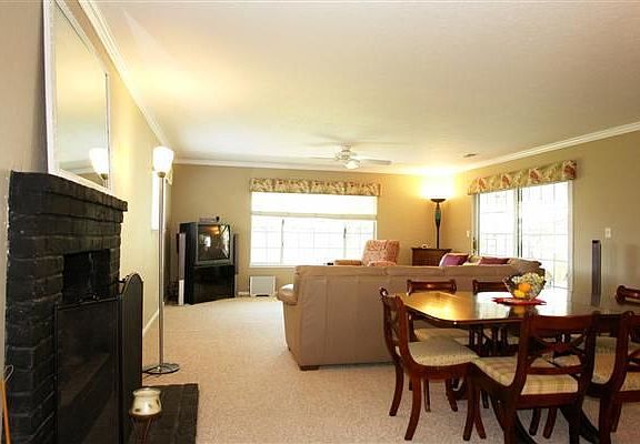 4th image of 114 Blake Ave