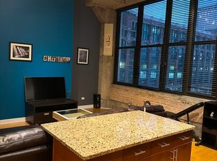 320 E 21st St Unit 416, Chicago, IL 60616