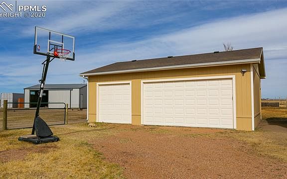 5th image of 20560 Sahara Dr