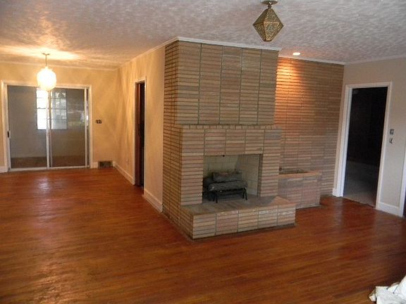 3rd image of 317 Beulah St