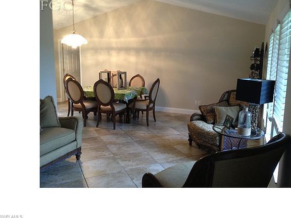 4th image of 1011 SE 16th Pl