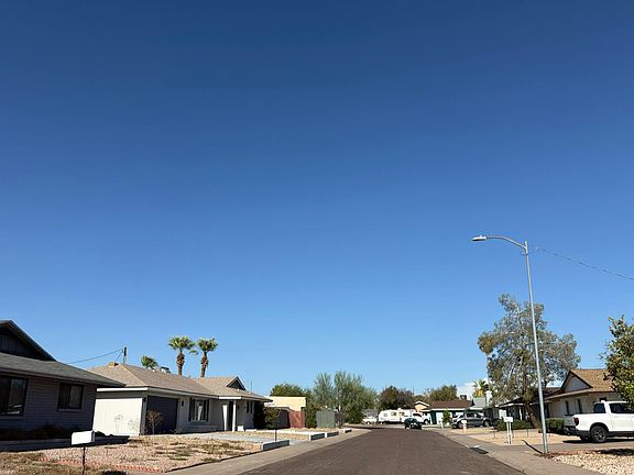 4th image of 1984 W Anderson Ave