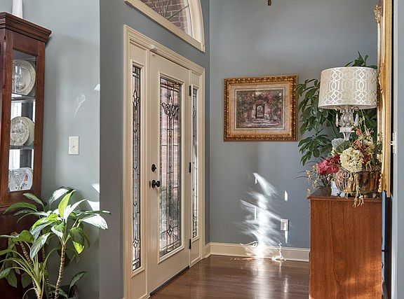 4th image of 111 Creekside Dr