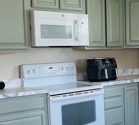 6th image of 220 Ridgecrest Ave