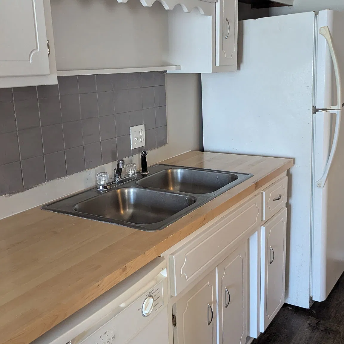 2 bed, 1080 sqft, $975 — Photo 2