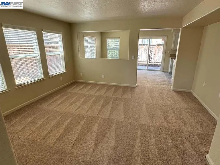 17359 Stone Celler Way — Photo 8