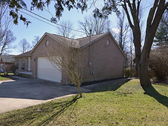3rd image of 2441 Cosmos Dr