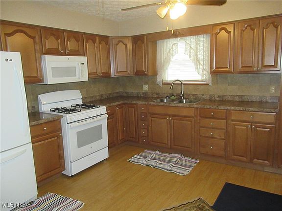 4th image of 237 E Boxwood Ave