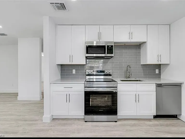 4413 Thomasson Ln #4415 — Photo 5
