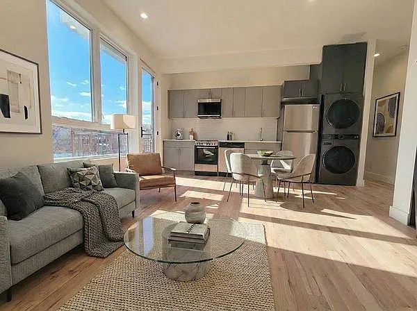 193 Withers St #PENTHOUSE — Photo 2