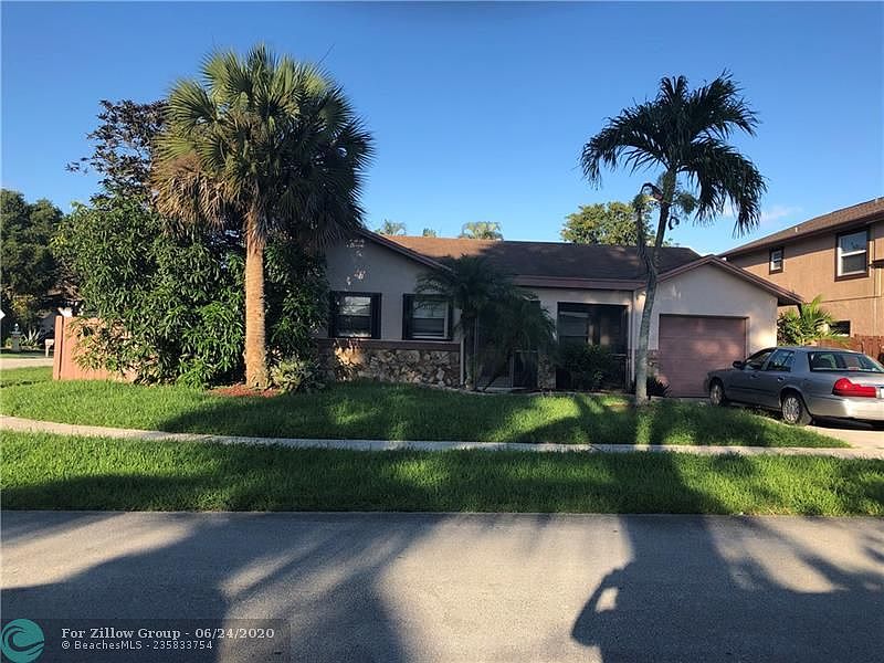 1st image of 1901 SW 84th Ave