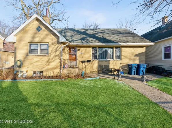 1429 Victoria Ave, North Chicago, IL 60064