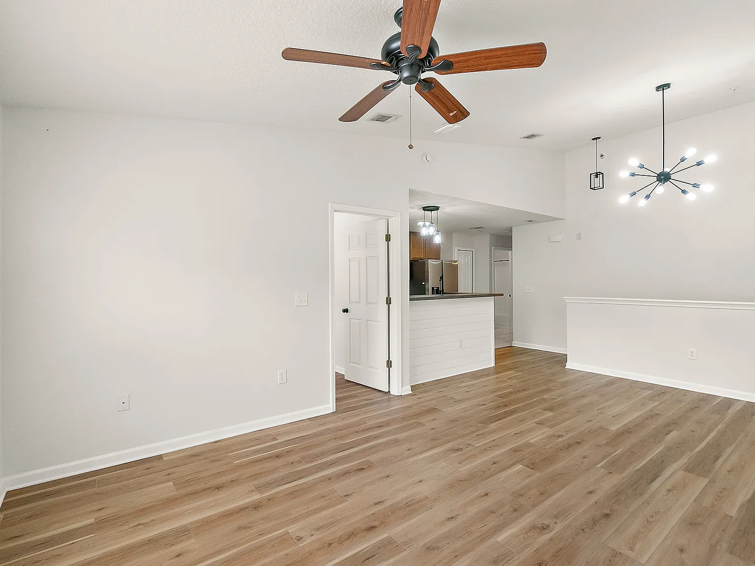 2 bed, 1079 sqft, $1,775 — Photo 4
