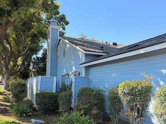 4th image of 1584 Mayflower Way