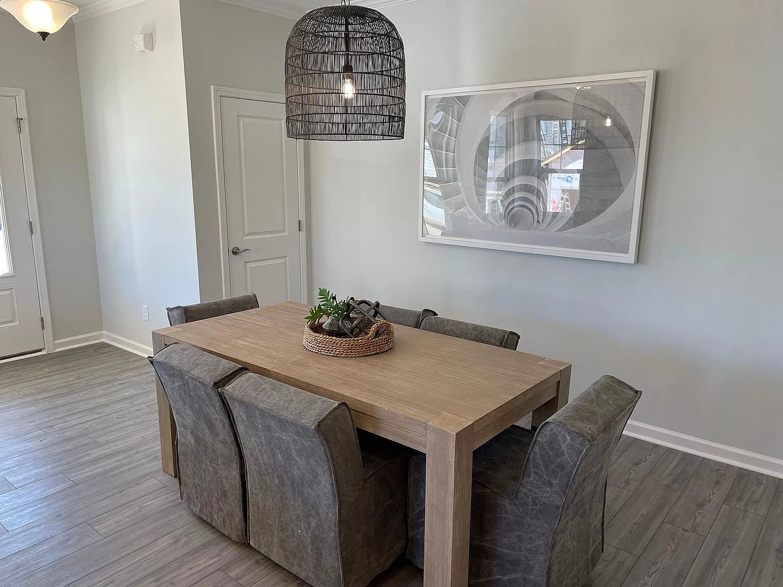 3 bed, 1938 sqft, $2,095 — Photo 4
