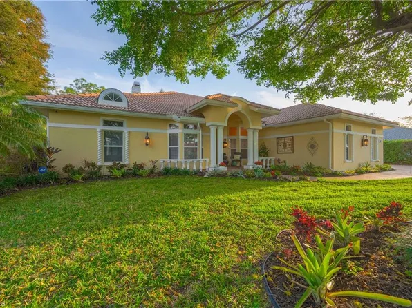 346 Wimbledon LN, NAPLES, FL 34104