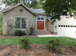 1032 Laurel Park Ln, Charlotte, NC 28270