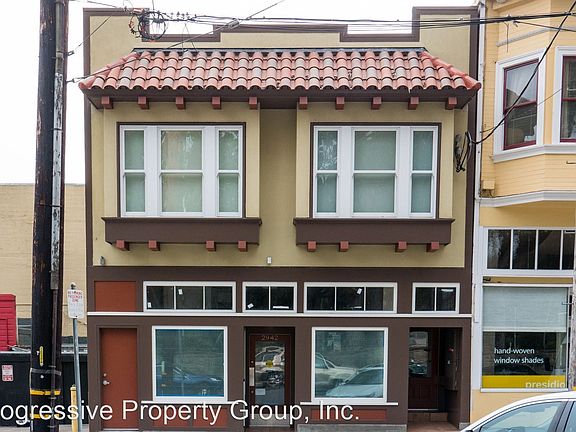 2nd image of 2940 Lyon St #2