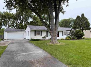 1724 Edenton Dr, Fort Wayne, IN 46804