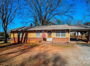 510 W 15th St, Newton, NC 28658