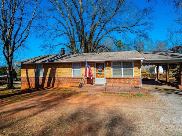 510 W 15th St, Newton, NC 28658