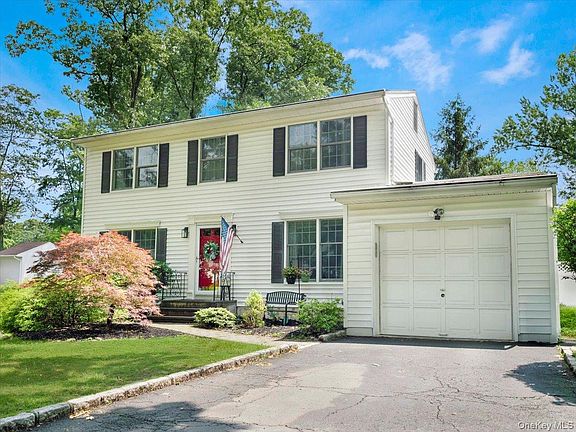 2nd image of 44 Oriole Street