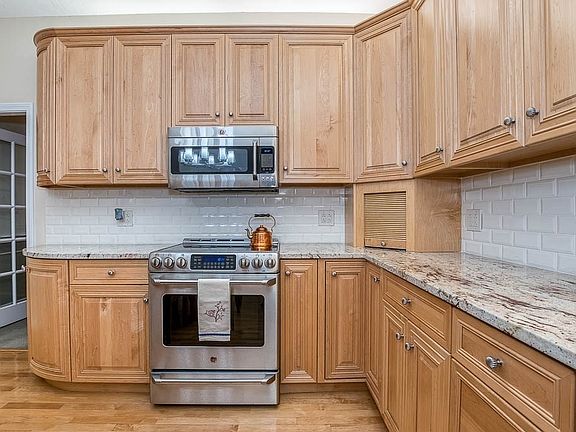 3rd image of 785 Washington St APT 306