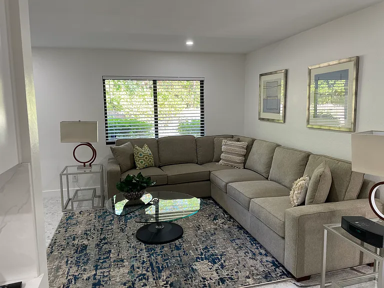 2076 N Mira Vista Way — Photo 5