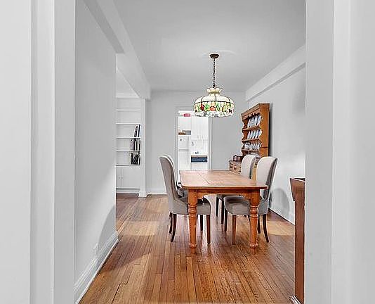 5th image of 414 E 52nd St APT 6A