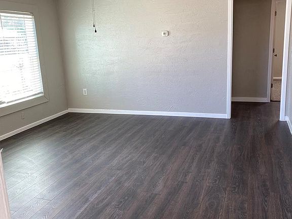 2nd image of 904 W 24th St
