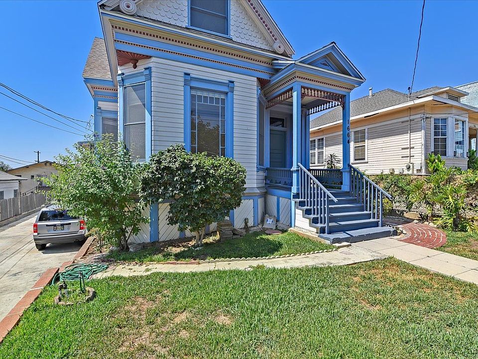 1st image of 1664 W 12th Pl