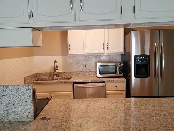 2nd image of 10424 S Mayfield Ave