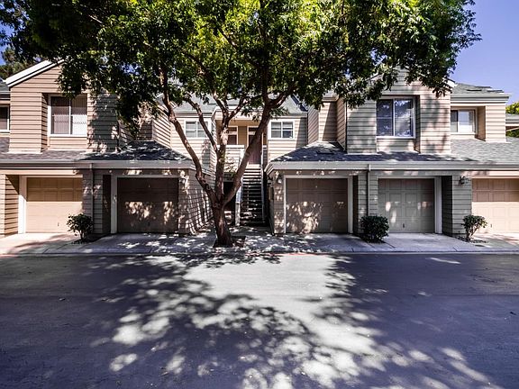 2nd image of 1821 Parkview Green Cir