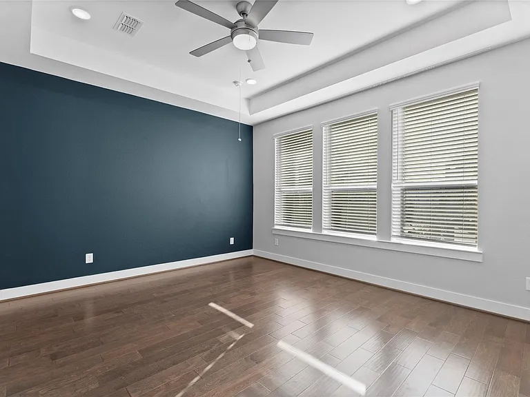 817 Kamano Ave — Photo 16