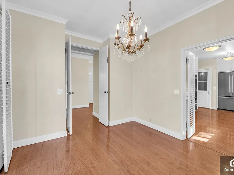 535 S Orange Grove Blvd #12 — Photo 22