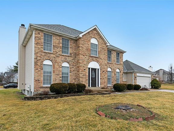 2nd image of 3814 Triple Crown Dr