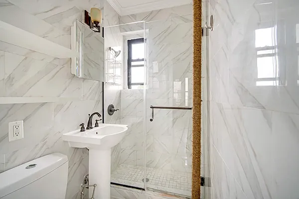 Rented by Compass | media 28