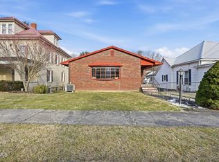 128 10th St NW, Norton, VA 24273