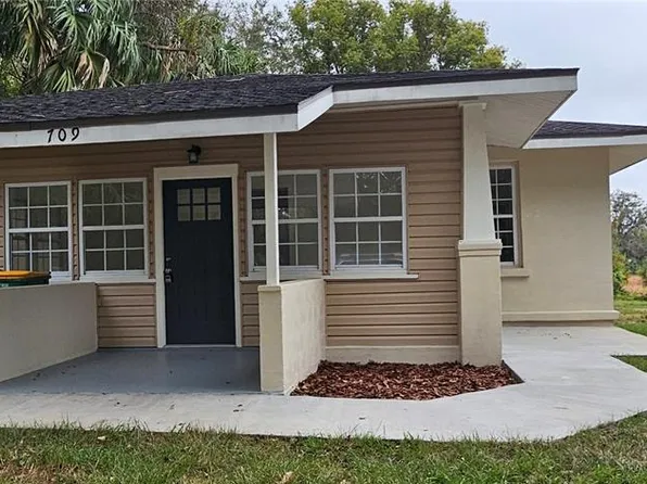 709 S HIGHLAND STREET, MOUNT DORA, FL 32757