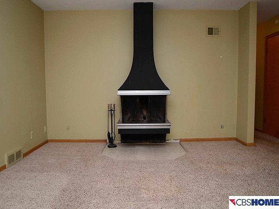 5th image of 6219 Blondo St