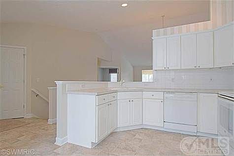 4th image of 238 Potters Dr