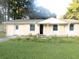 595 Lancelot Dr, Norcross, GA 30071