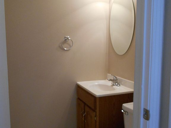 5th image of 125 Creekside Dr