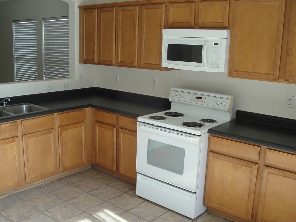 2nd image of 9725 W Cordes Rd