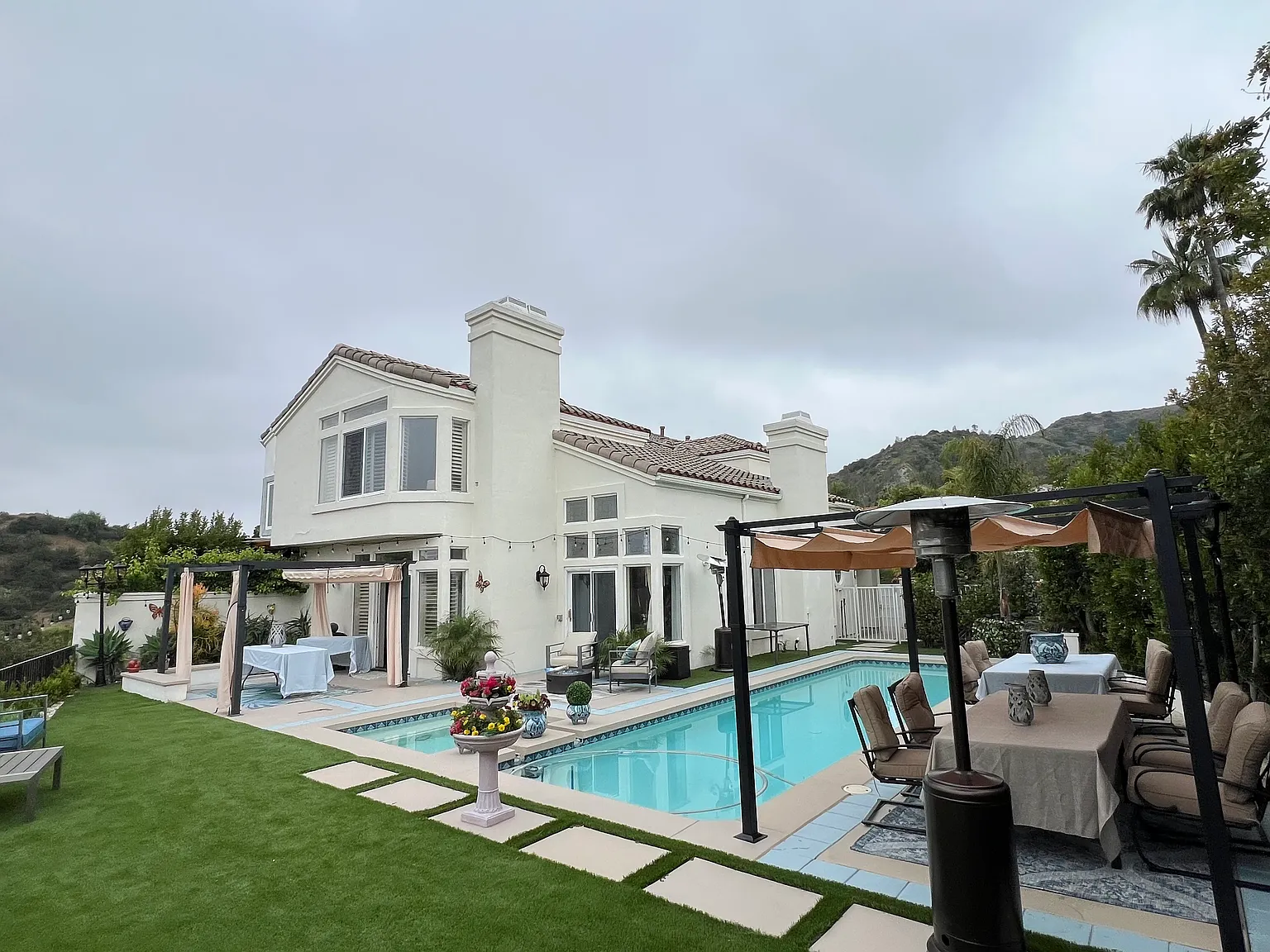 3 bed, 2600 sqft, $7,850 — Photo 2