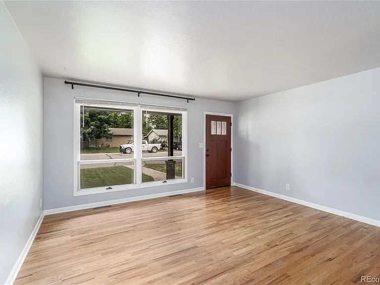 1130 Spencer St — Photo 4