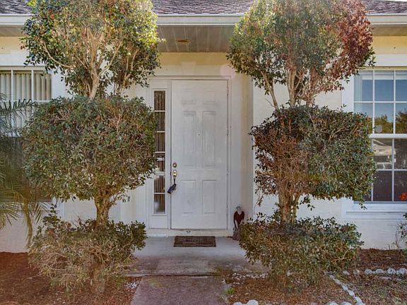2nd image of 2215 SE Dill Ln